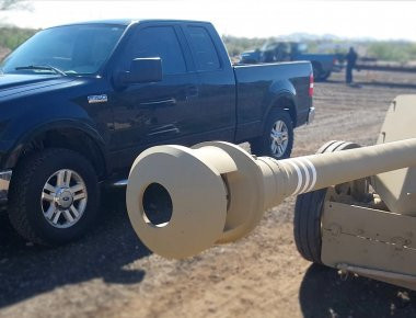 Βίντεο: Anti-tank Pak40 εναντίον... 4X4 - «Φαντασμαγορικό» αποτέλεσμα